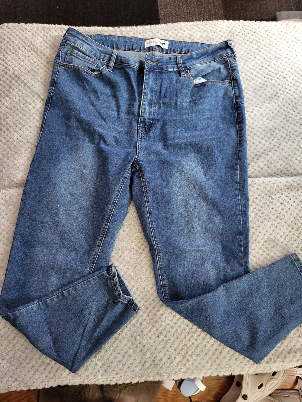 Fashion Nova Blue Denim‎ Jeans 18